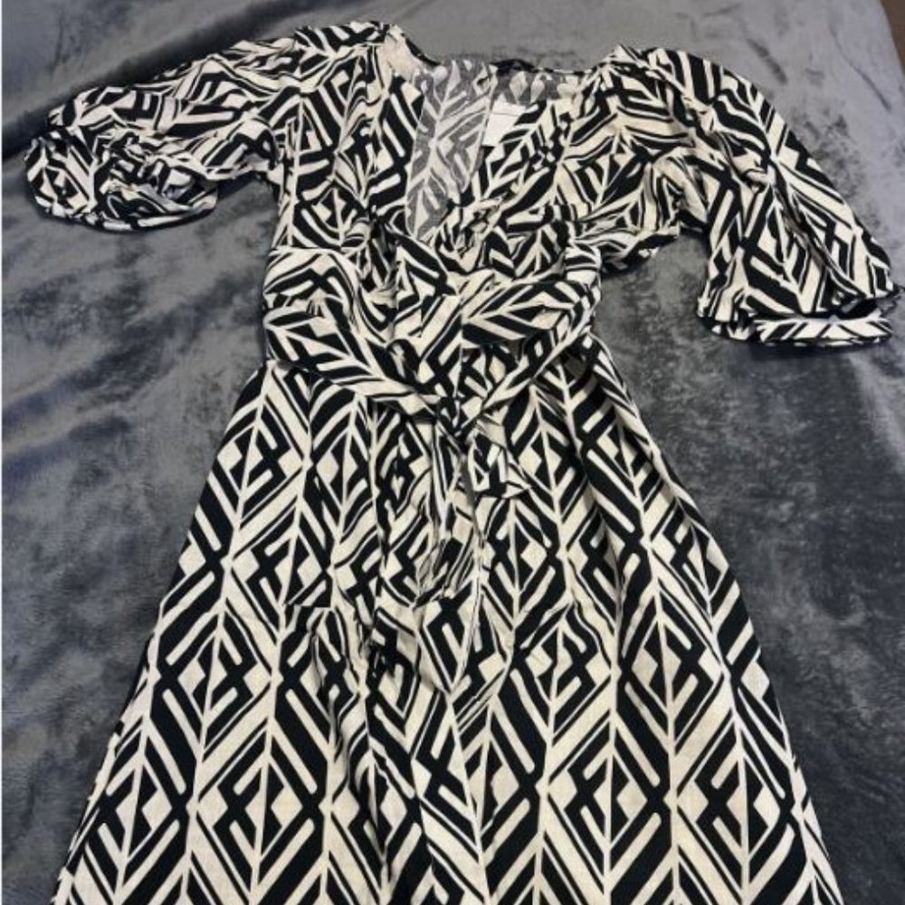 Banana Republic-Blouson-Sleeve Midi Dress Tall Size S - Picture 2 of 6